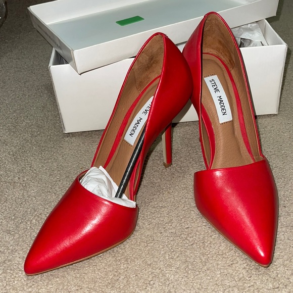 Steve Madden Shoes - ✨NEW✨Red Steve Madden High Heels